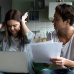 Relationship crisis: पैशावरून तुमची जोडीदाराबरोबर भांडणे होतात का?